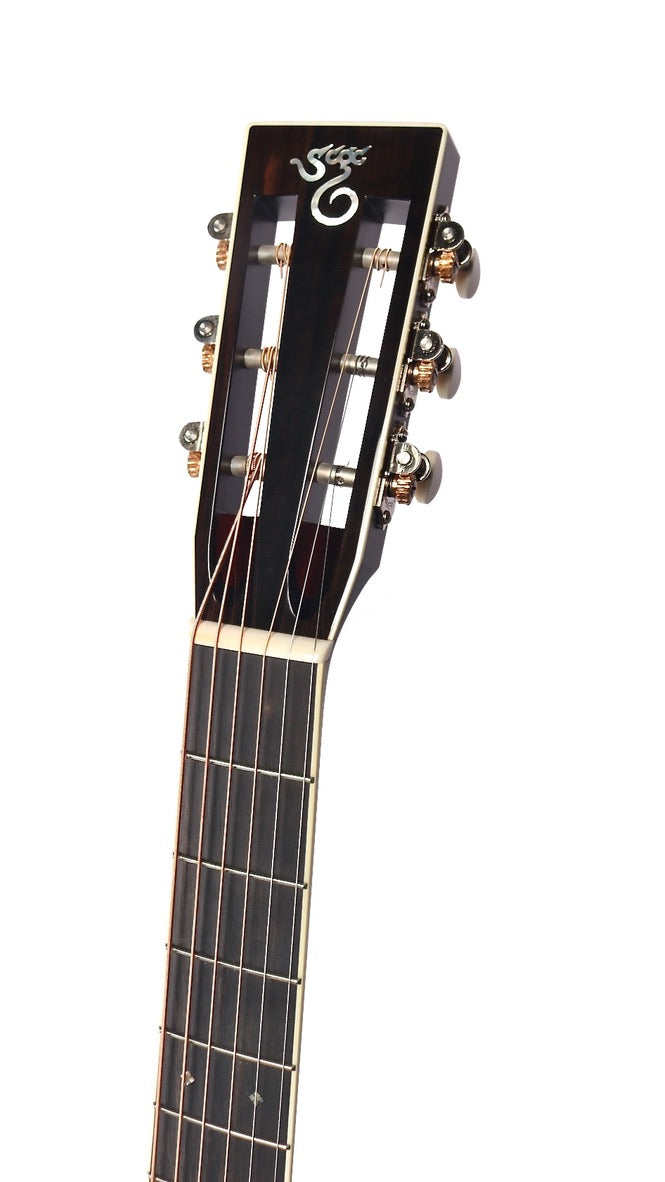 Santa Cruz OO Custom Cutaway Bearclaw Italian Spruce / Highly Figured Walnut #1255