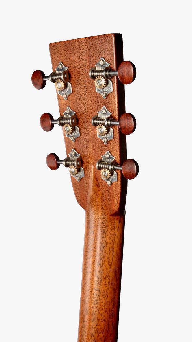 Bourgeois OMC DB Signature Aged Tone Bearclaw Italian Spruce / Myrtle #9626 - Bourgeois Guitars - Heartbreaker Guitars