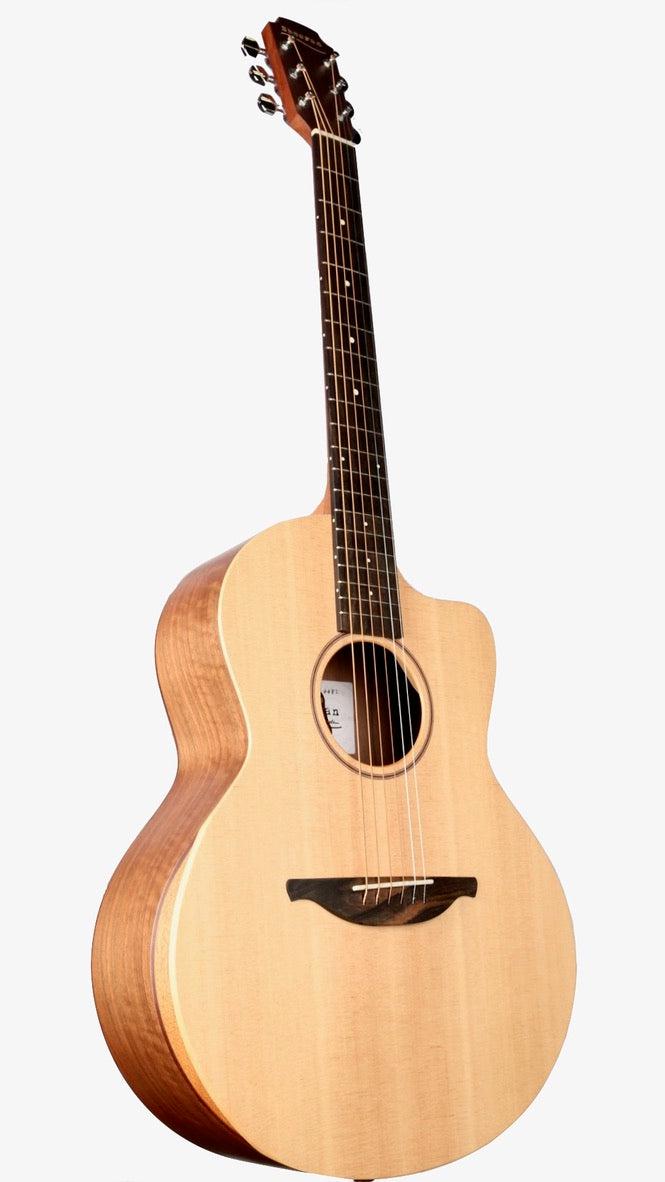 Lowden Sheeran S04 Sitka Spruce / Walnut #4482 - Sheeran by Lowden - Heartbreaker Guitars