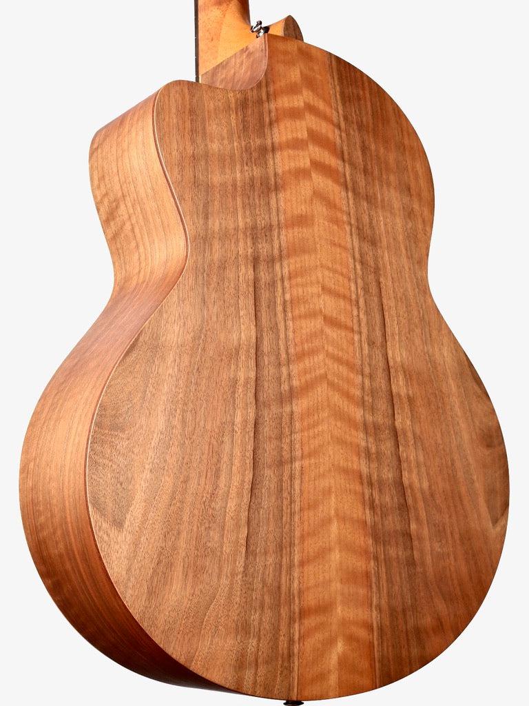 Lowden Sheeran S04 Sitka Spruce / Walnut #4482 - Sheeran by Lowden - Heartbreaker Guitars