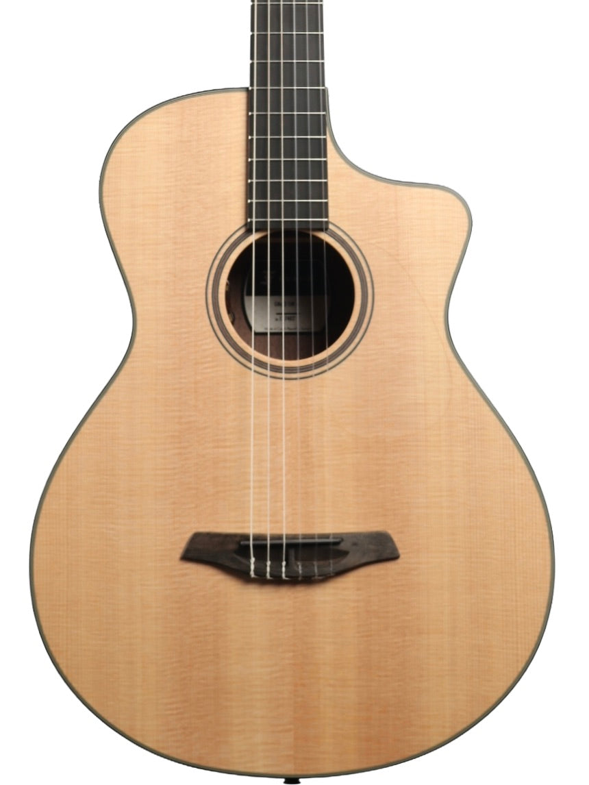 Furch GNc 2-SWa Sitka Spruce / Walnut with LR Baggs EAS #137402