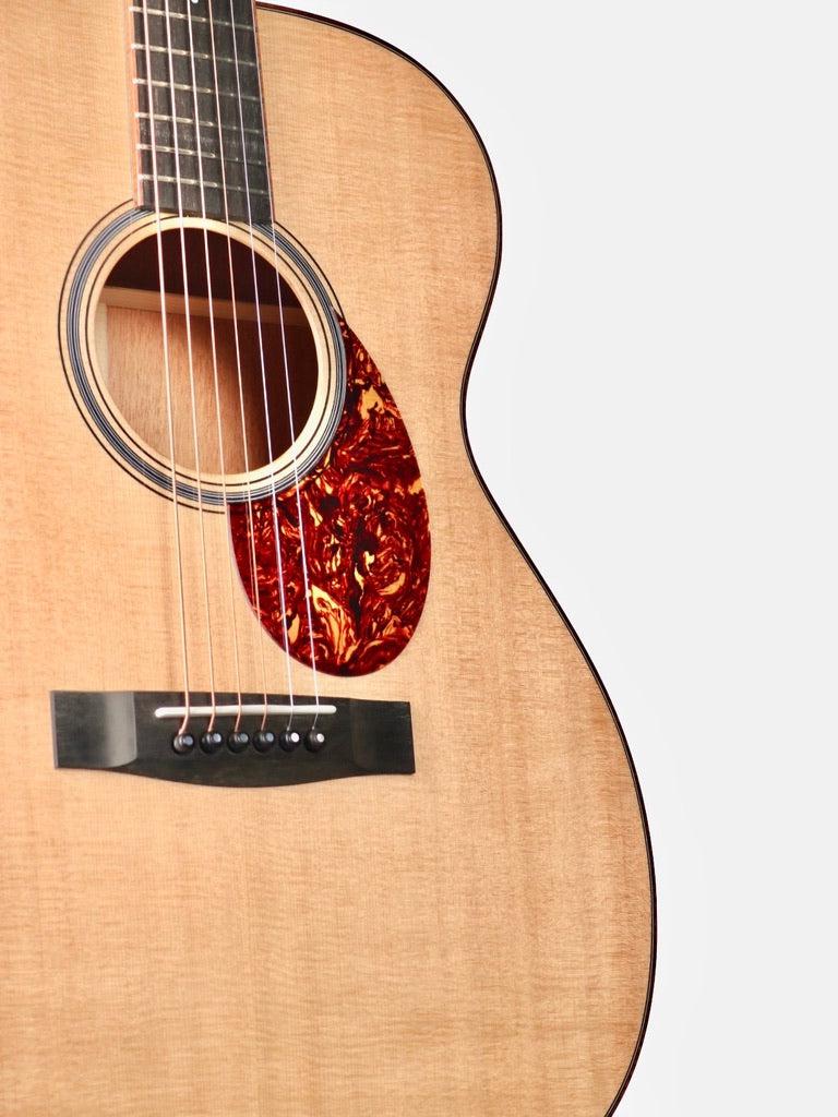 Huss and Dalton Traditional OM Custom Vintage Sitka Spruce / Honduran Mahogany with Upgraded Koa Appointments #6093 - Huss & Dalton Guitar Company - Heartbreaker Guitars