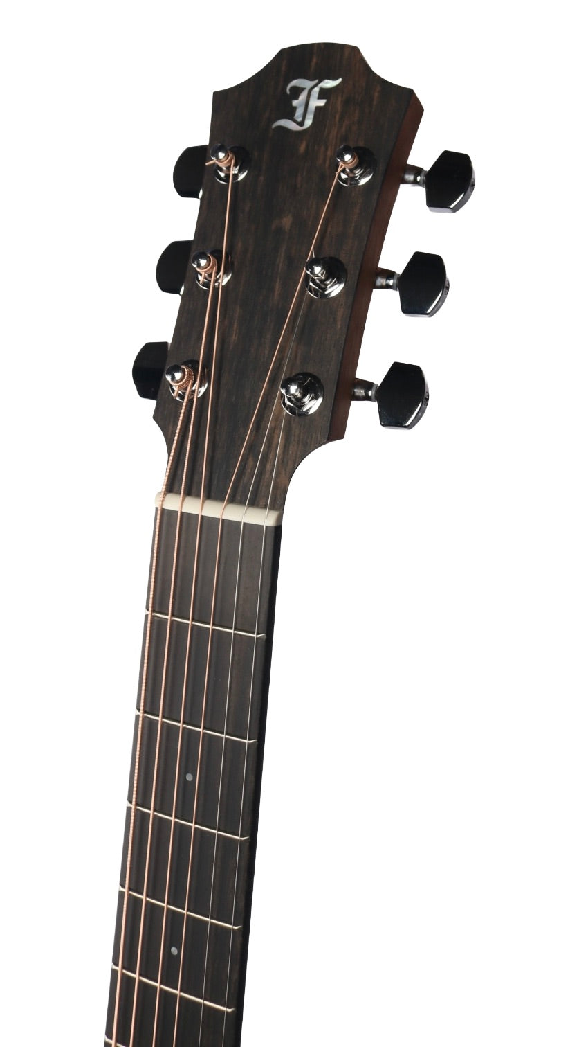 Furch Blue Deluxe Gc-CMa Cedar / Mahogany with Stage Pro Element #135476