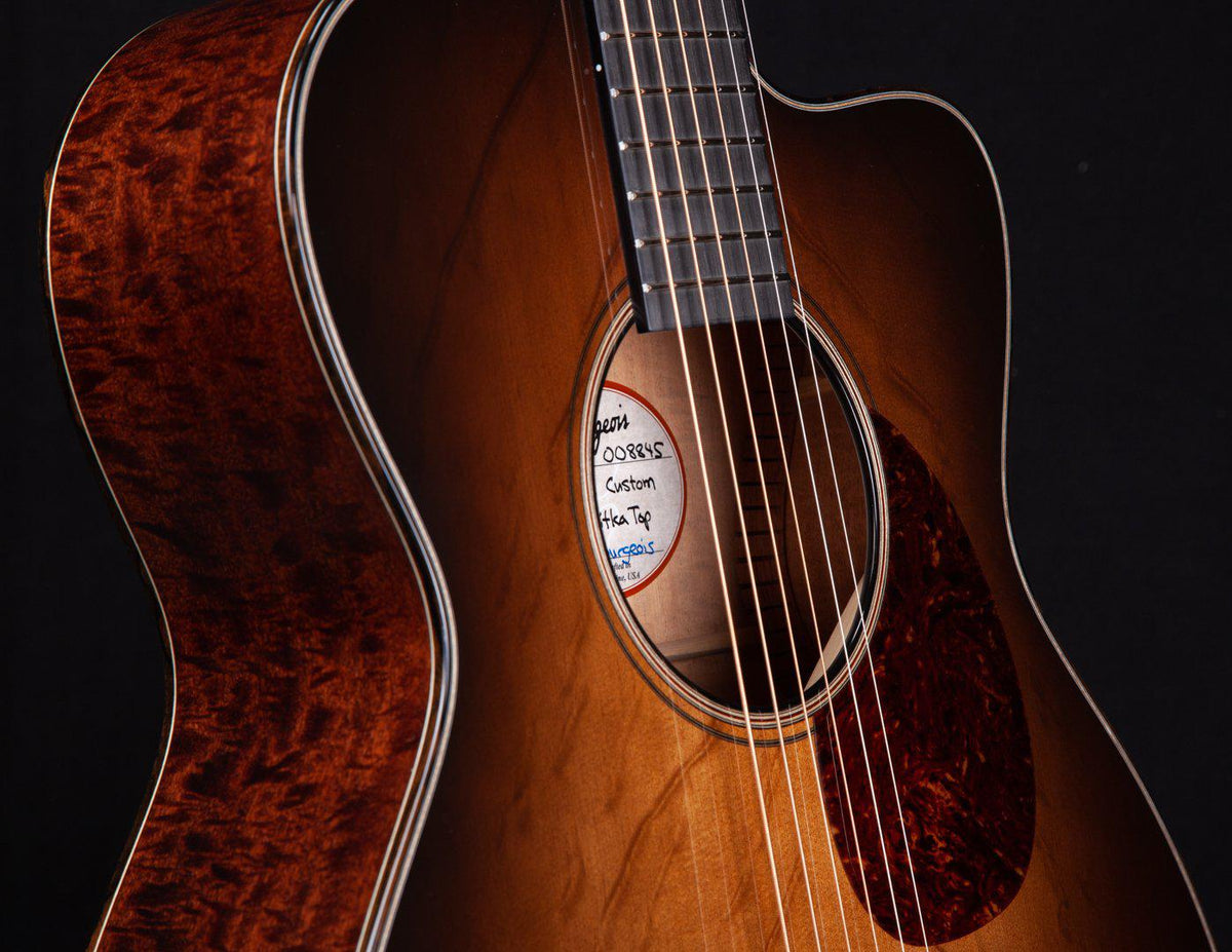 Bourgeois OMC Large Sound Hole Arm Bevel with Master Grade Mahogany Aged Tone #8845 - Bourgeois Guitars - Heartbreaker Guitars