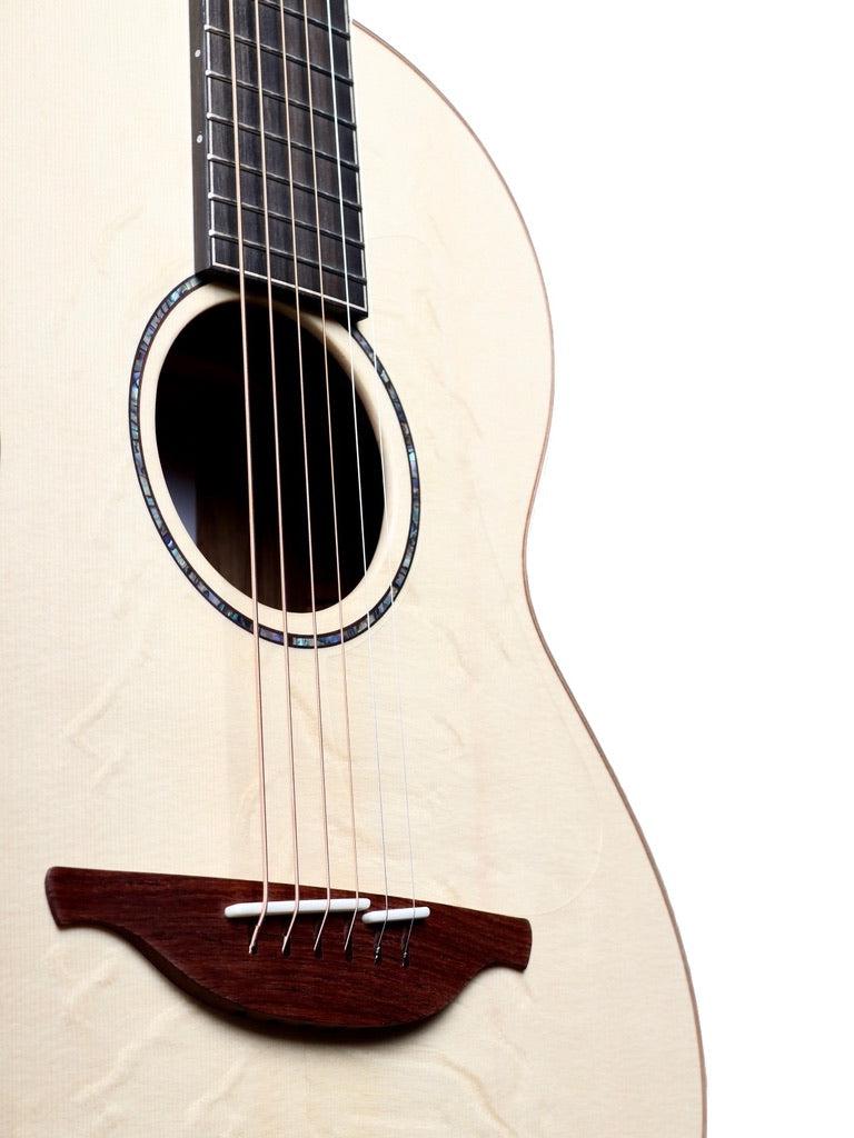 Wee Lowden 35 Alpine Spruce / Chechen #26544 - Lowden Guitars - Heartbreaker Guitars