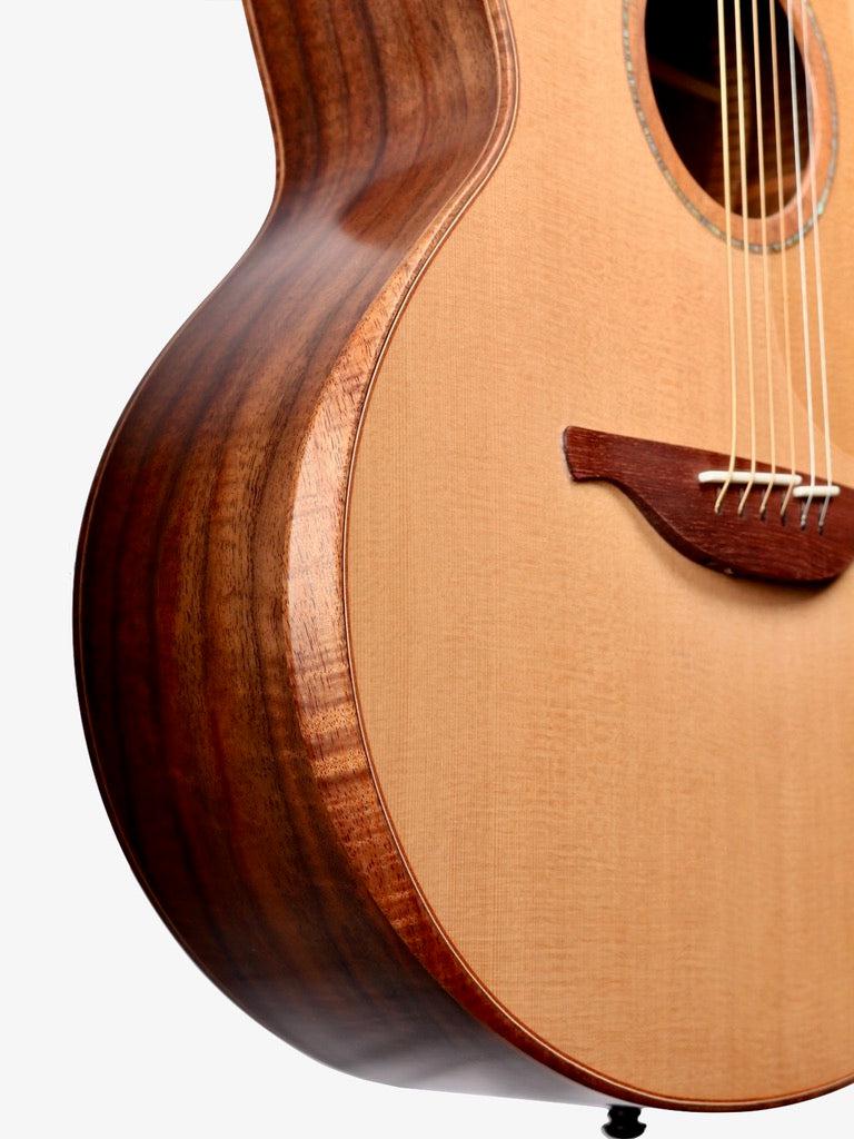 Lowden S50 with Soundbox Bevel Red Cedar / Walnut #26018 - Lowden Guitars - Heartbreaker Guitars