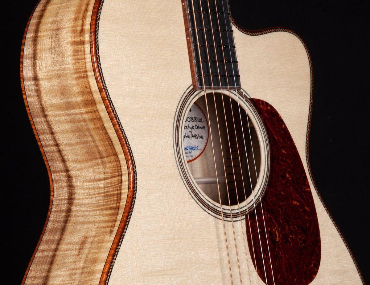 Bourgeois OMSC Flamed Myrtle / Italian Spruce 12 Fret #8861 - Bourgeois Guitars - Heartbreaker Guitars