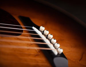 Bourgeois OMC Custom Large Sound Hole Aged Tone Bear Claw over Figured Mahogany #8837 - Bourgeois Guitars - Heartbreaker Guitars