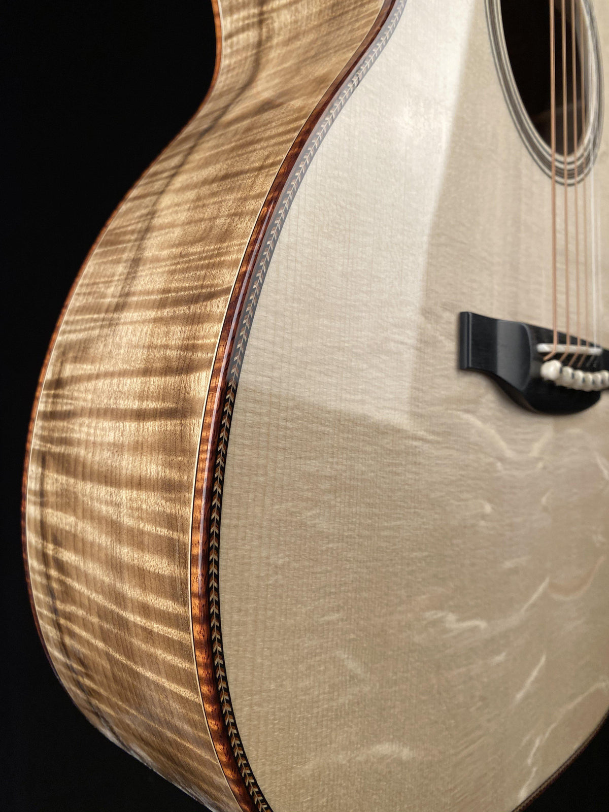 Bourgeois OMC Custom Bear Claw Spruce over Figured Myrtle - Bourgeois Guitars - Heartbreaker Guitars