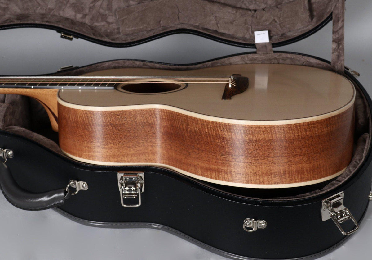 Lowden FM Alpine Spruce over Mahogany - Lowden Guitars - Heartbreaker Guitars