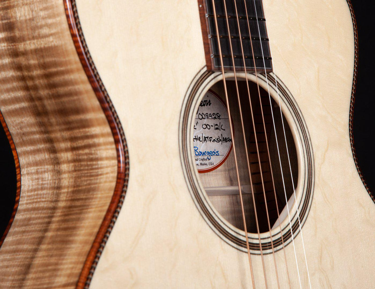 Bourgeois 00 12 Fret Cutaway Fingerstyle Deluxe Legacy Series #8928 - Bourgeois Guitars - Heartbreaker Guitars