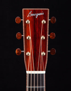 Bourgeois 00 12 Fret Cutaway Fingerstyle Deluxe Legacy Series #8928 - Bourgeois Guitars - Heartbreaker Guitars