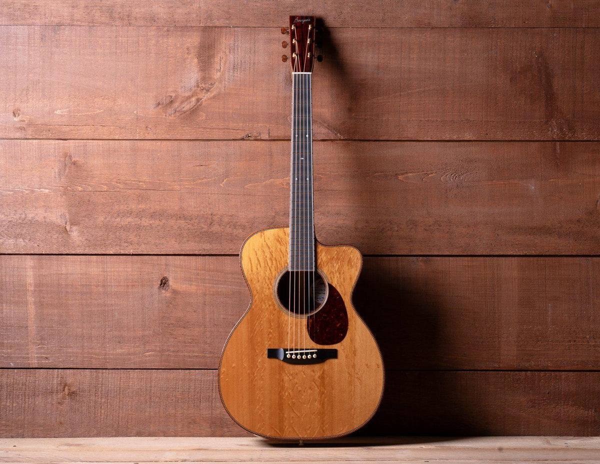 Bourgeois OMC DB Signature Aged Tone Figured Bearclaw Spruce / Cocobolo #9393 - Bourgeois Guitars - Heartbreaker Guitars