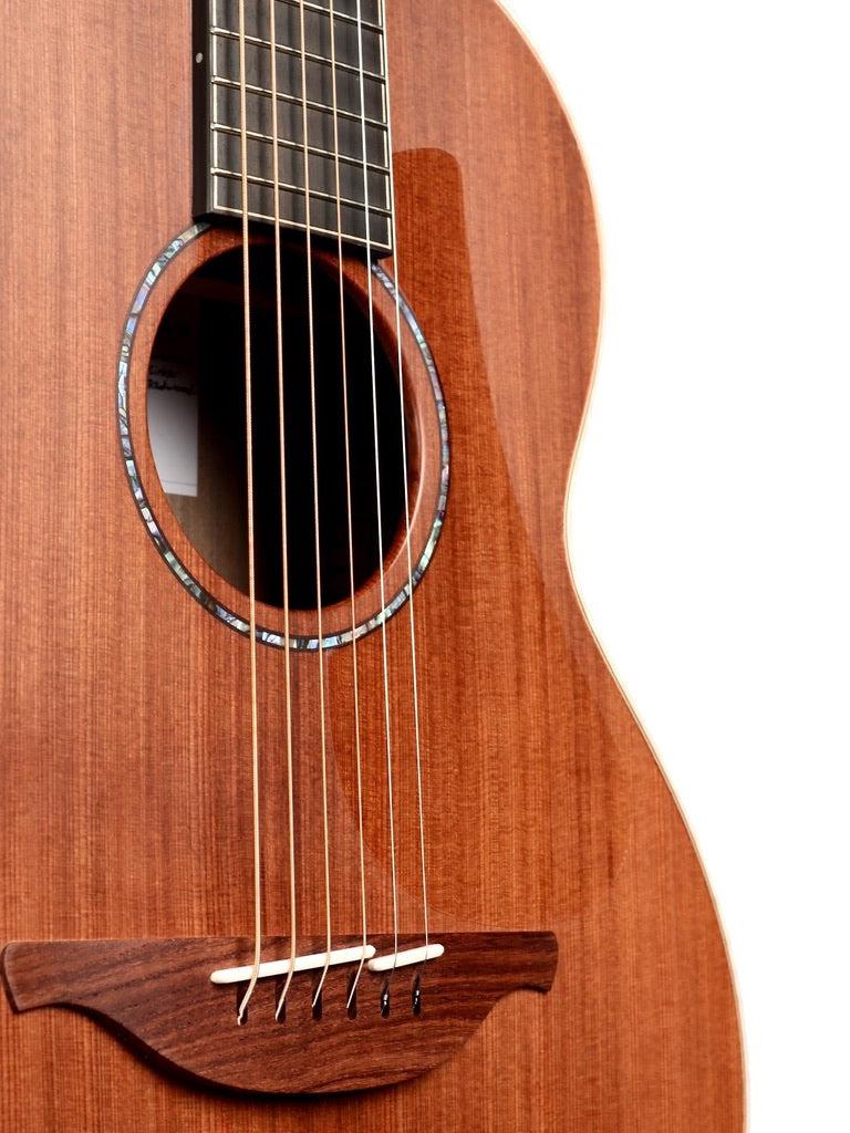 Wee Lowden 35 Sinker Redwood / Walnut #26479 - Lowden Guitars - Heartbreaker Guitars