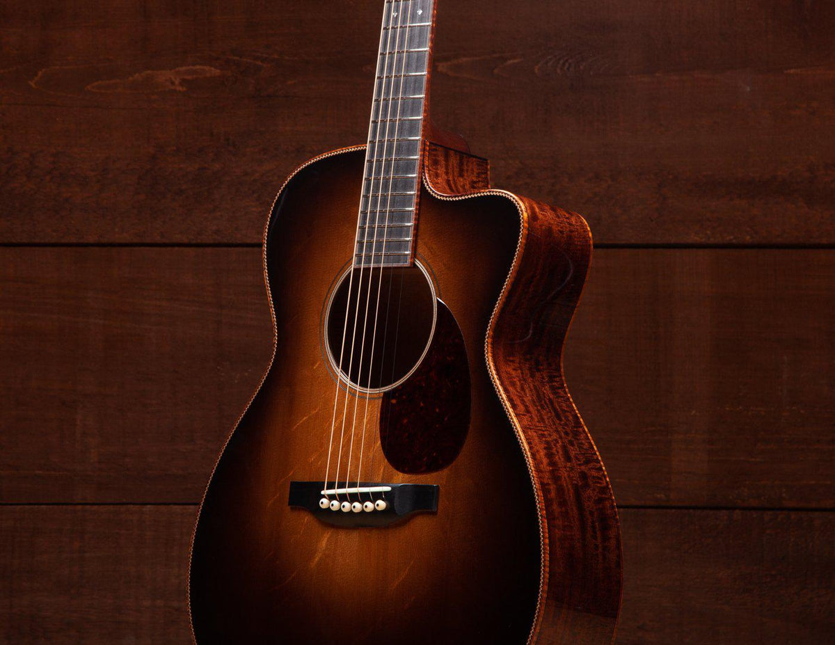 Bourgeois OMC Custom Large Sound Hole Aged Tone Bear Claw over Figured Mahogany #8837 - Bourgeois Guitars - Heartbreaker Guitars