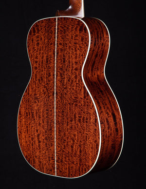 Bourgeois OM Custom Aged Tone Bear Claw over Figured Mahogany - Bourgeois Guitars - Heartbreaker Guitars