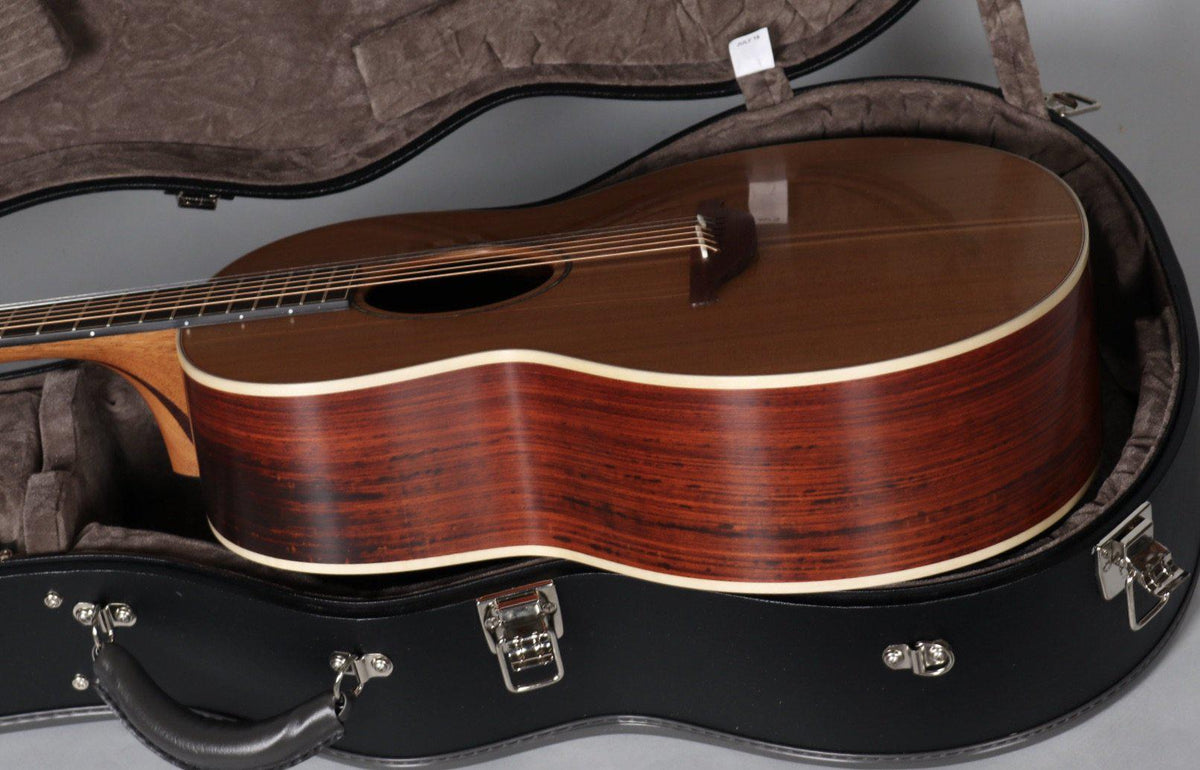 Lowden F35 Cedar / Cocobolo - Lowden Guitars - Heartbreaker Guitars