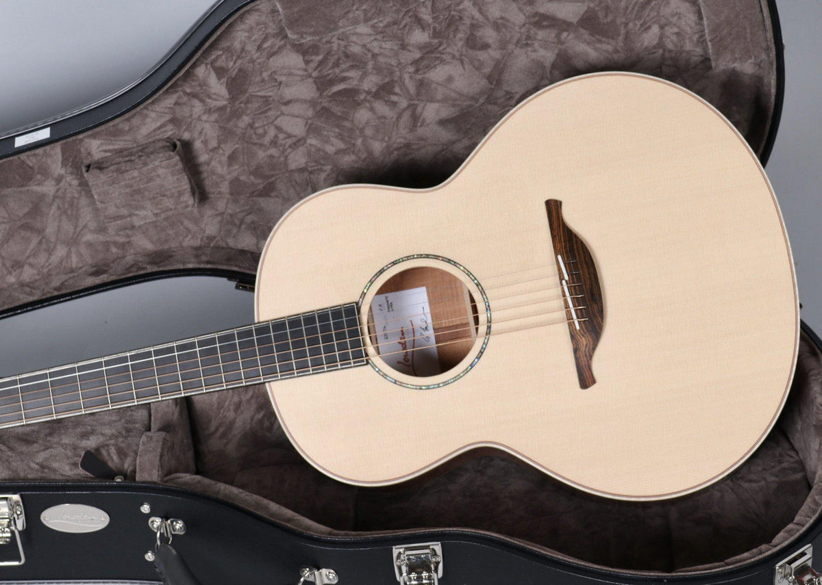 Lowden FM Alpine Spruce over Mahogany - Lowden Guitars - Heartbreaker Guitars