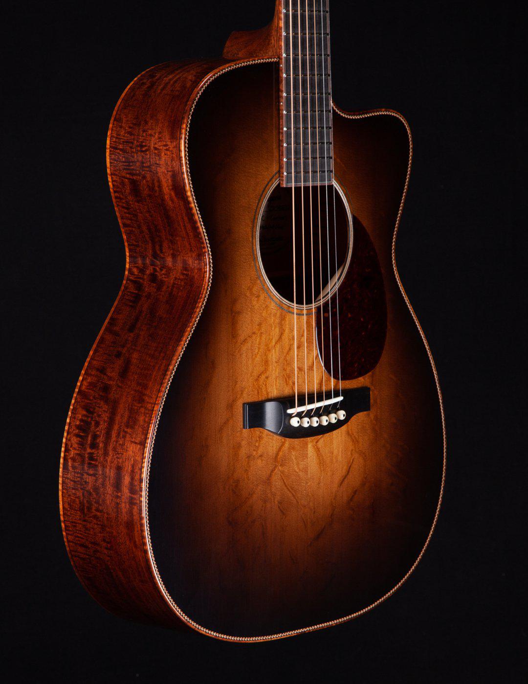 Bourgeois OMC Custom Large Sound Hole Aged Tone Bear Claw over Figured Mahogany #8837 - Bourgeois Guitars - Heartbreaker Guitars