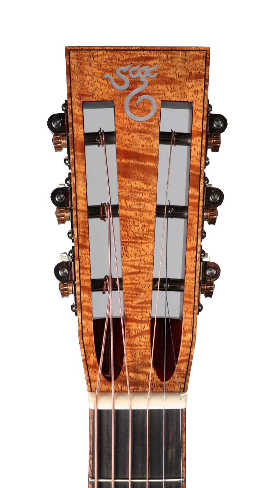 Santa Cruz 000 Custom Dark Burst Bear Claw Sitka Spruce / South American Mahogany #5770 - Santa Cruz Guitar Company - Heartbreaker Guitars