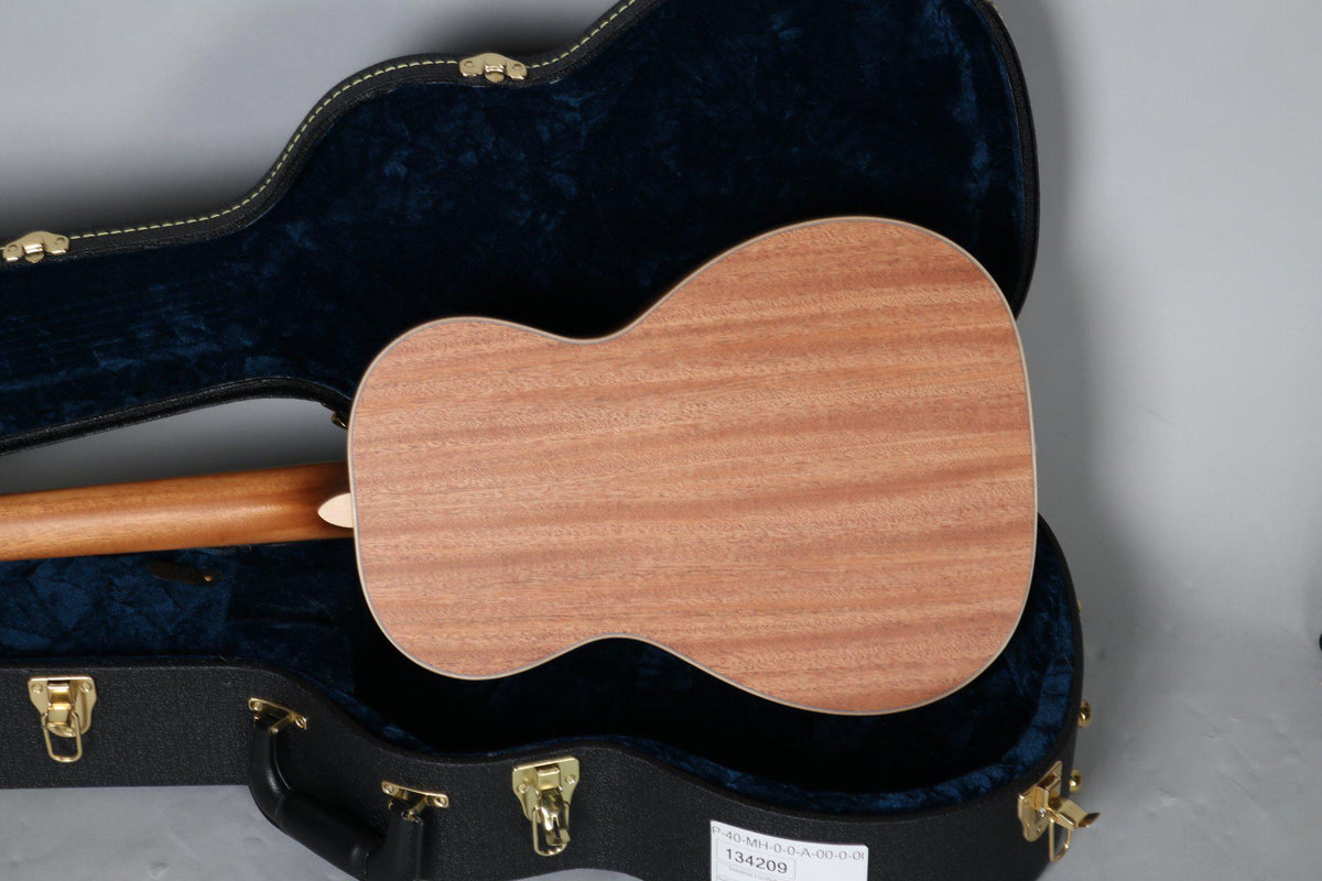 Larrivee P-40 Alpine Moon Spruce and Mahogany - Larrivee Guitars - Heartbreaker Guitars