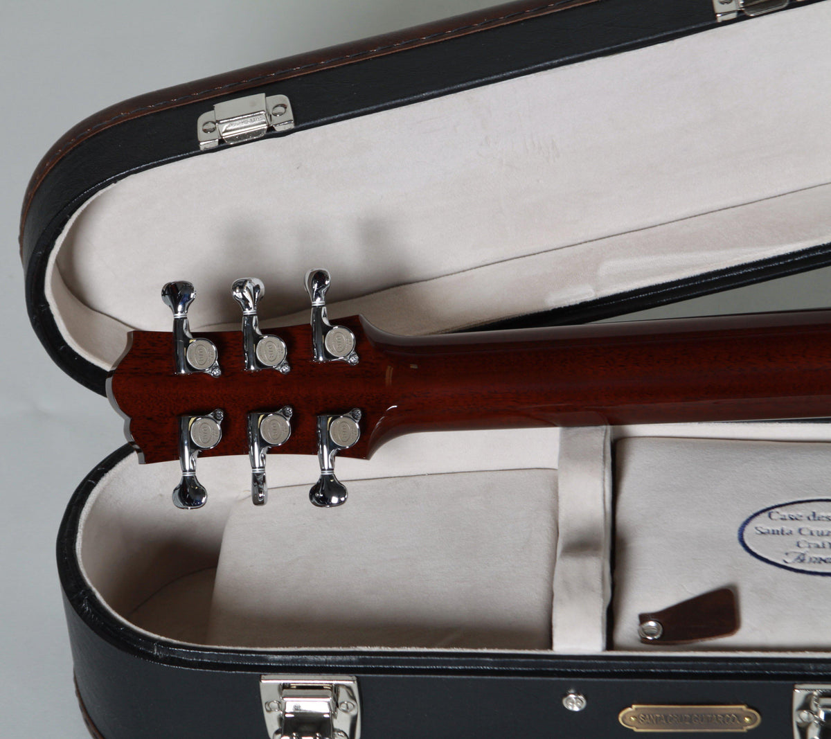 Santa Cruz Firefly Custom Redwood - Santa Cruz Guitar Company - Heartbreaker Guitars