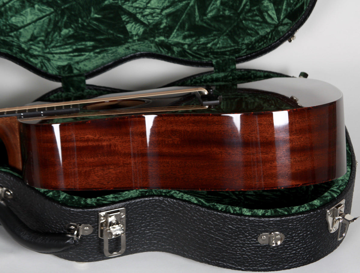 Bourgeois D Figured Mahogany Dreadnought Custom #8267 - Bourgeois Guitars - Heartbreaker Guitars