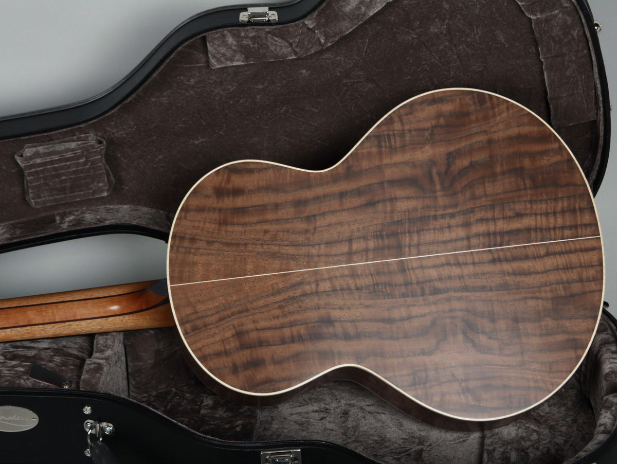 Lowden S35 12 Fret Cedar Walnut - Lowden Guitars - Heartbreaker Guitars