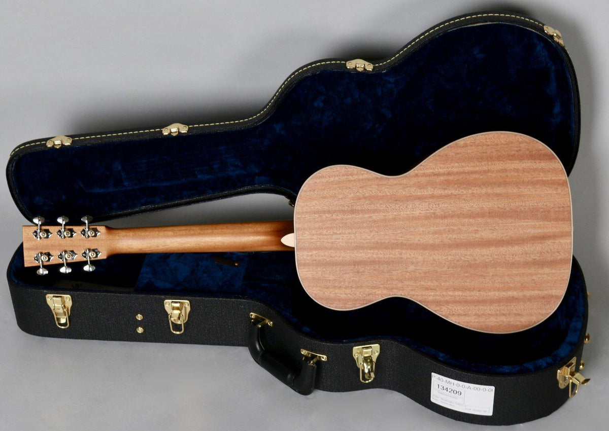 Larrivee P-40 Alpine Moon Spruce and Mahogany - Larrivee Guitars - Heartbreaker Guitars