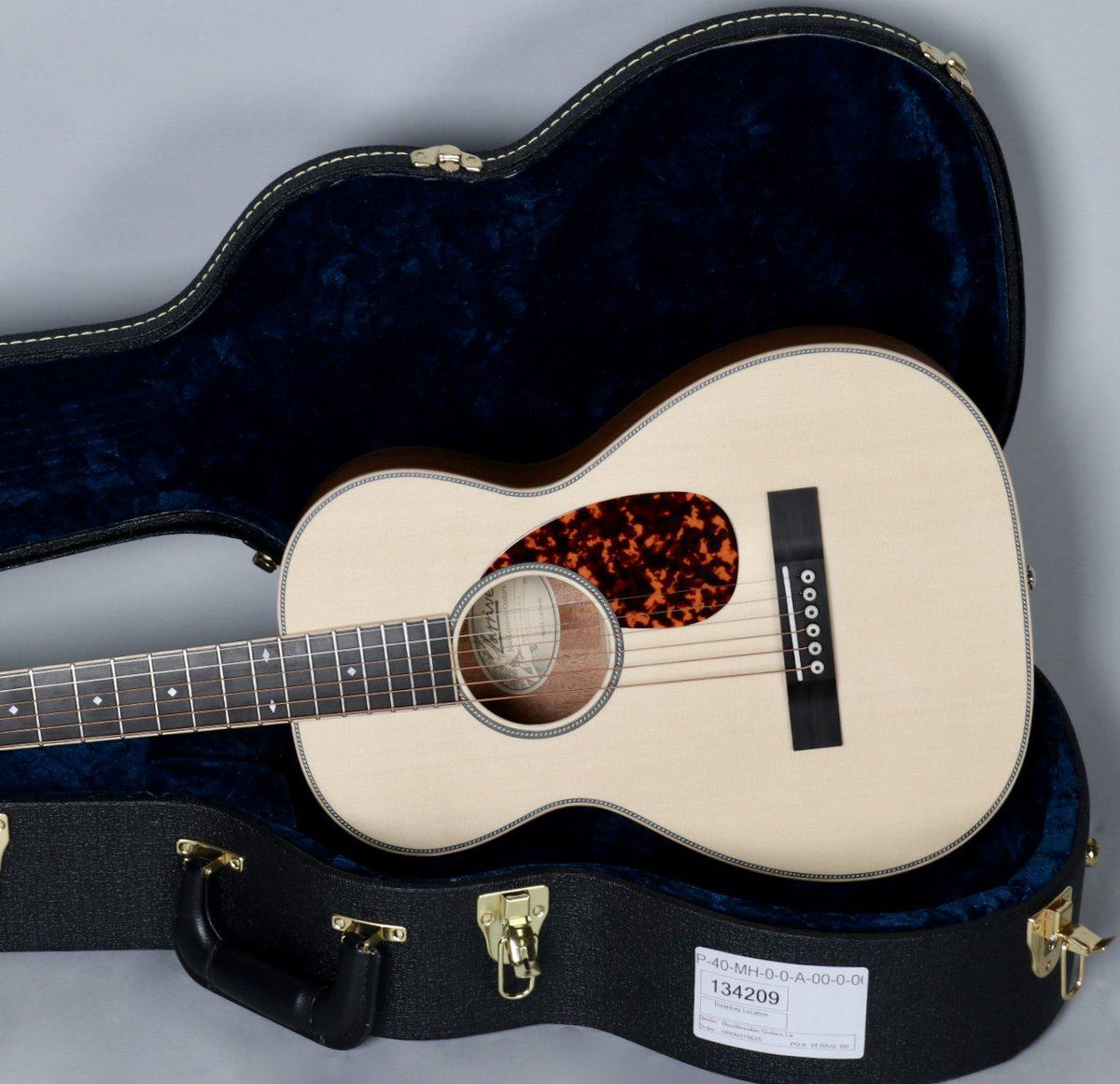 Larrivee P-40 Alpine Moon Spruce and Mahogany - Larrivee Guitars - Heartbreaker Guitars