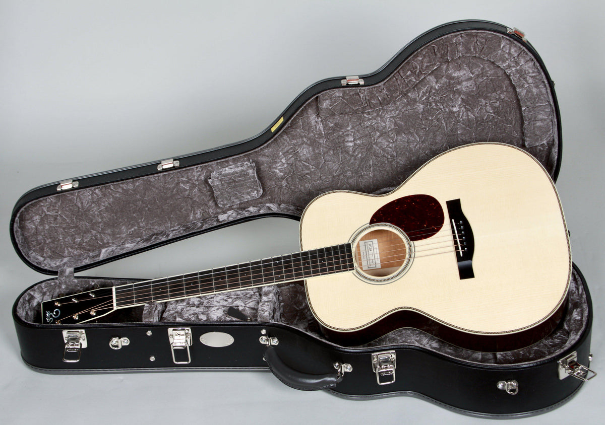 Santa Cruz OM Custom Figured Fiddleback Mahogany Adirondack - Santa Cruz Guitar Company - Heartbreaker Guitars