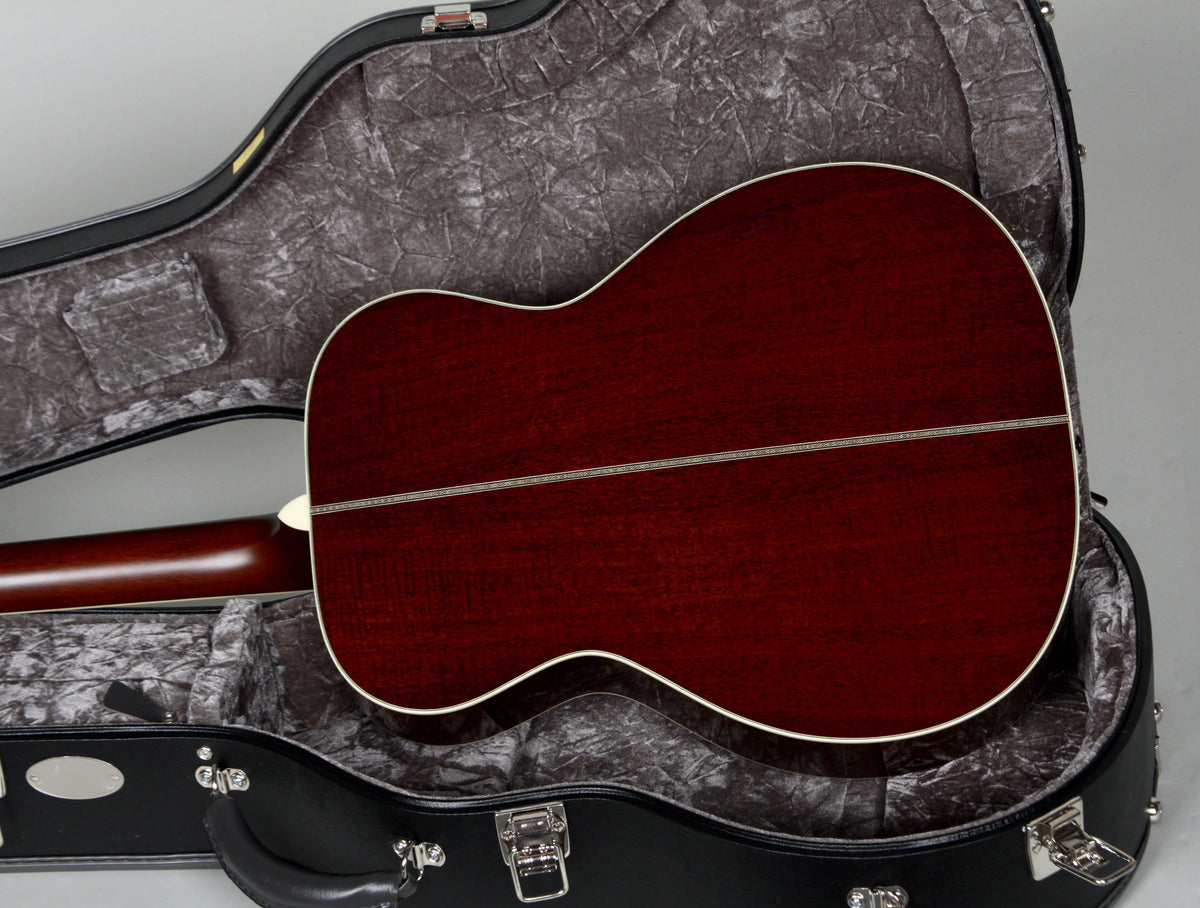 Santa Cruz OM Custom Figured Fiddleback Mahogany Adirondack - Santa Cruz Guitar Company - Heartbreaker Guitars