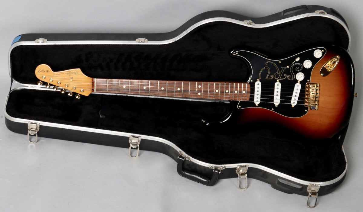 Fender Stevie Ray Vaughan 2005 Great Condition - Heartbreaker Guitars - Heartbreaker Guitars