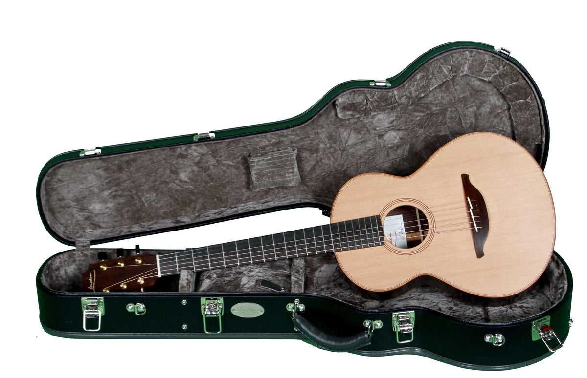 Wee Lowden 25 Cedar / Indian rosewood NAMM 2019 Edition - Lowden Guitars - Heartbreaker Guitars