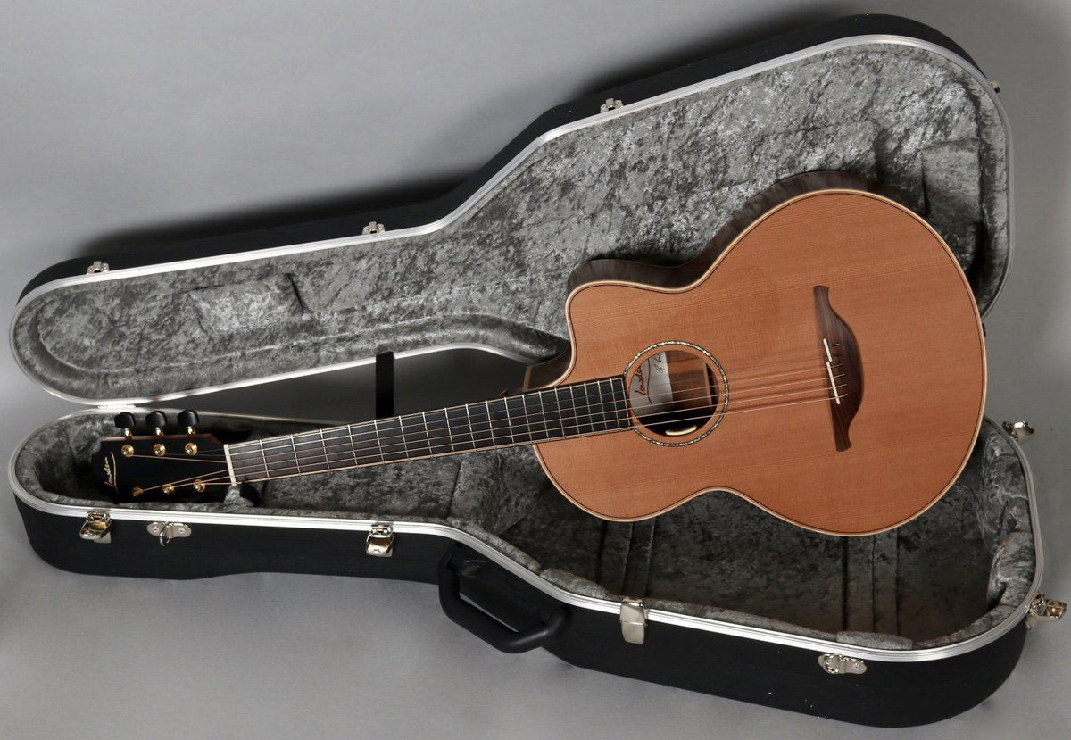 Lowden S35c 12 Fret Cedar Walnut Pre owned - Lowden Guitars - Heartbreaker Guitars