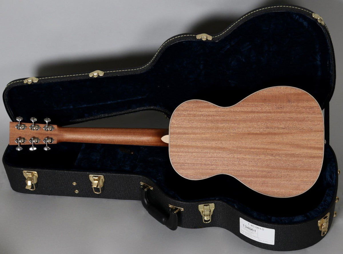 Larrivee T40 Legacy Travel Guitar #134061 Spruce Mahogany - Larrivee Guitars - Heartbreaker Guitars