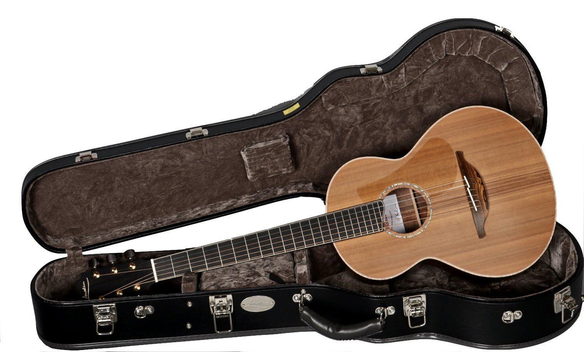 Wee Lowden 50 Claro Walnut Master Grade - Lowden Guitars - Heartbreaker Guitars