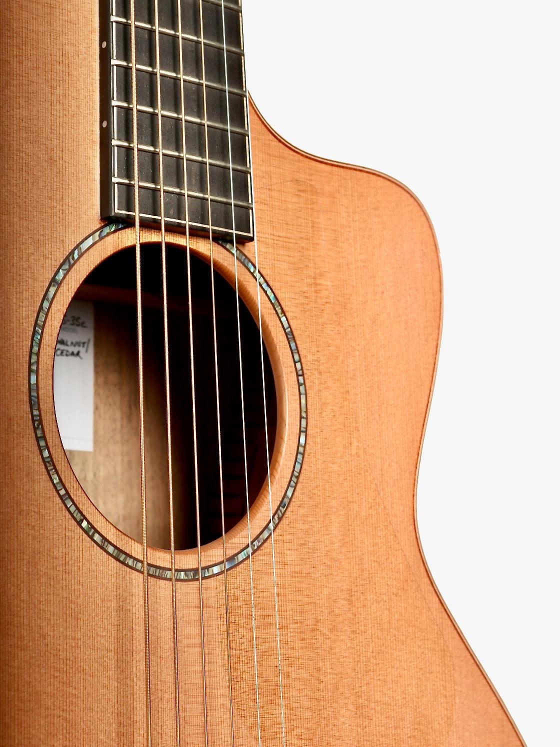 Lowden S35c Red Cedar / Walnut #25326 - Lowden Guitars - Heartbreaker Guitars