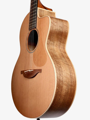 Lowden S35c Red Cedar / Walnut #25326 - Lowden Guitars - Heartbreaker Guitars