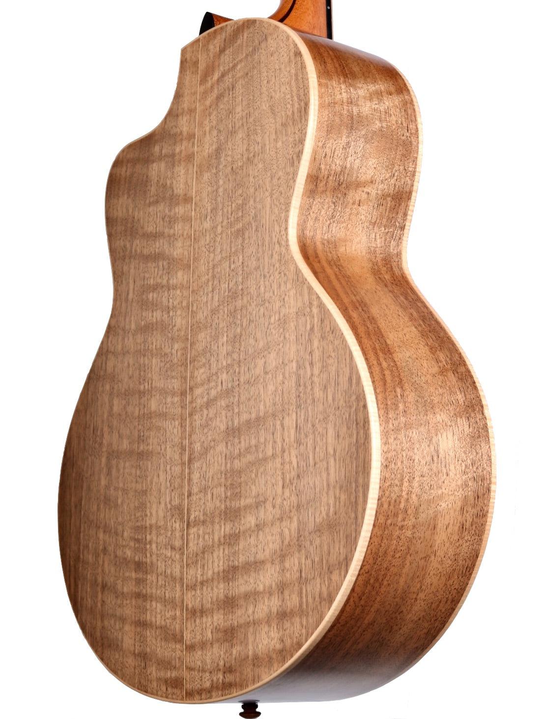 Lowden S35c Red Cedar / Walnut #25326 - Lowden Guitars - Heartbreaker Guitars